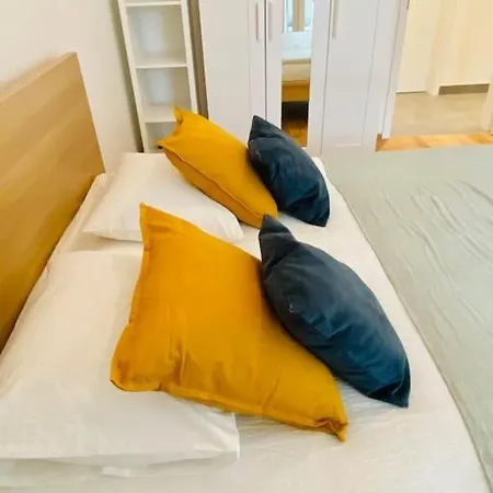 Appartement Luxury New Flat In Center With Terrace And Parking-142-99